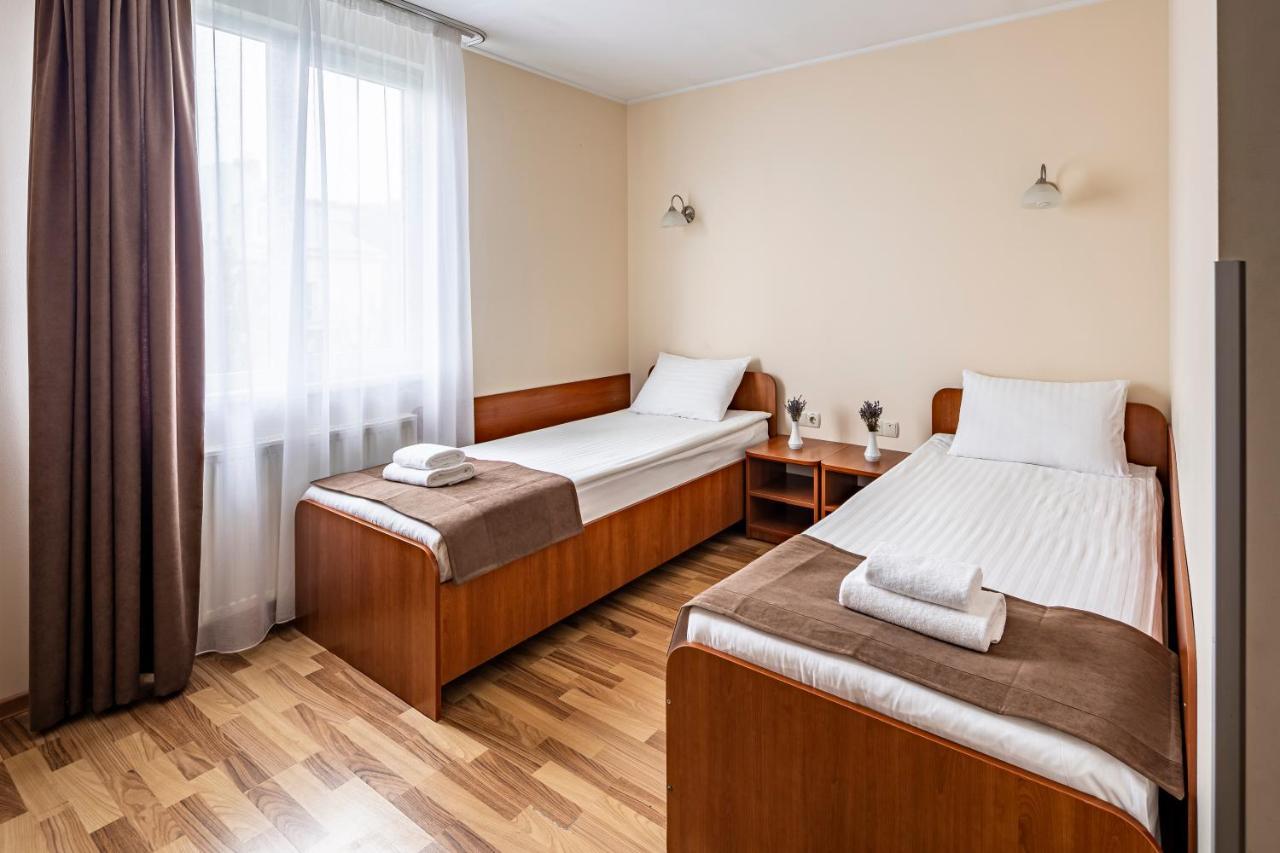 Hotel Galaktika Vynnyky Buitenkant foto