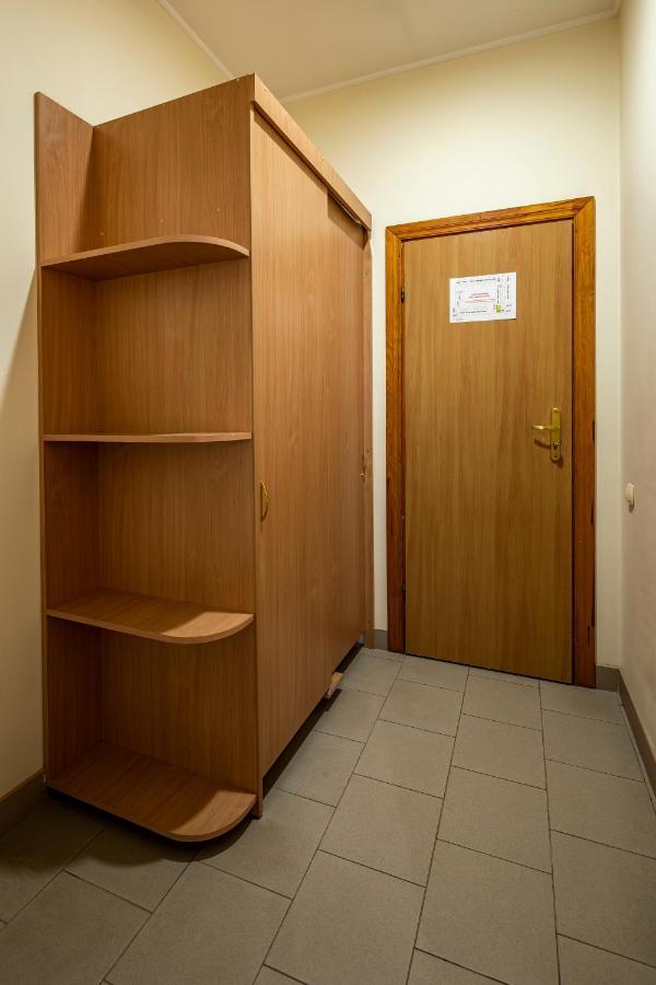 Hotel Galaktika Vynnyky Buitenkant foto